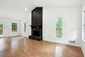 8298 Blackfoot Trail in Jonesboro, GA - Building Photo - Building Photo