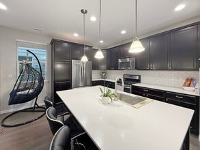 12102 SE 314th Pl in Auburn, WA - Foto de edificio - Building Photo