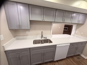 1325 Rosehaven Cir in Dayton, OH - Building Photo - Building Photo