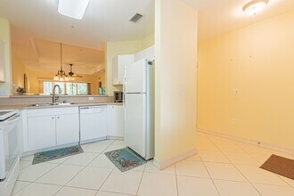 7811 Regal Heron Cir in Naples, FL - Building Photo - Building Photo