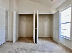 5939 Kirkcaldy Ln in Alexandria, VA - Building Photo - Building Photo