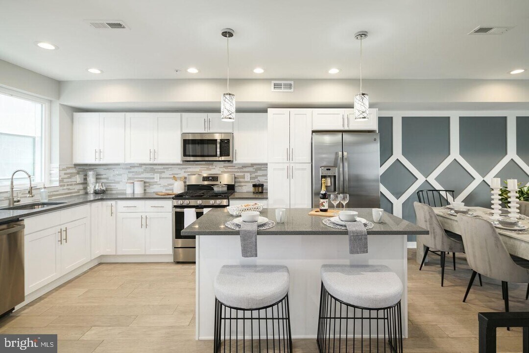 815 Perkiomen St, Unit 14 in Philadelphia, PA - Building Photo