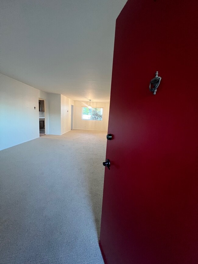 521 E Arrellaga St, Unit 11