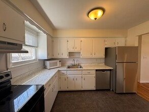 40 Whitestone Rd in Sound Beach, NY - Building Photo - Building Photo