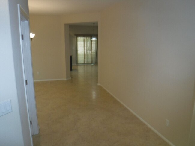 5423 Gold One Ln in Las Vegas, NV - Building Photo - Building Photo