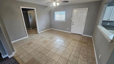 5927 Belarbor St in Houston, TX - Building Photo - Building Photo