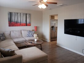 Room in House on N PanAm Expy in San Antonio, TX - Building Photo