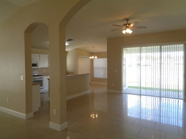 29425 Crossland Dr in Wesley Chapel, FL - Building Photo - Building Photo