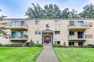 10613 Montrose Ave in Bethesda, MD - Building Photo