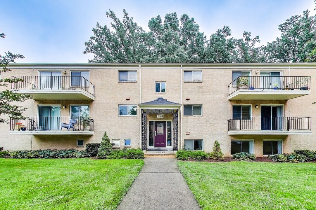 10613 Montrose Ave in Bethesda, MD - Building Photo