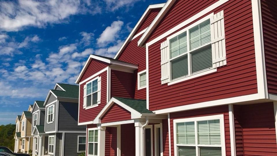 Campus Creek Cottages in Big Rapids, MI - Building Photo