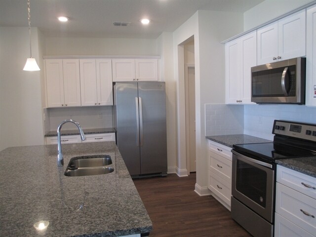 property at 870 Sunny Stroll Dr