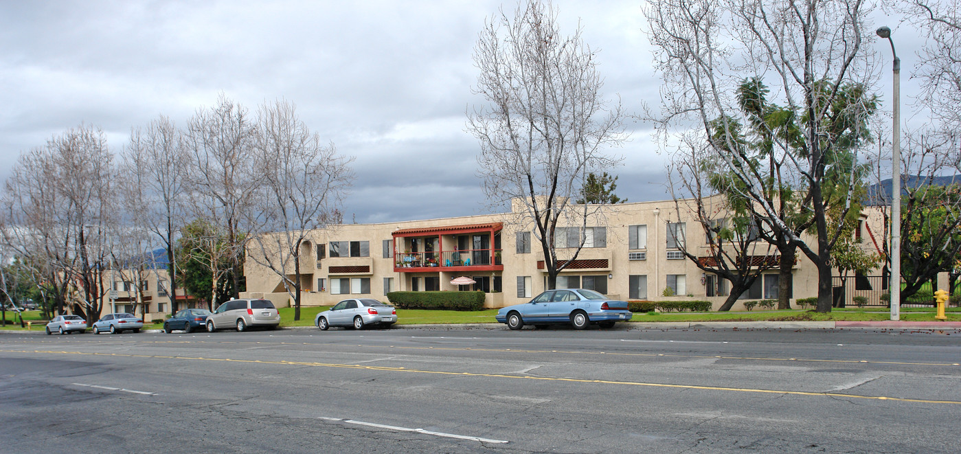 Canyon Terrace Apartments in San Dimas, CA - Building Photo