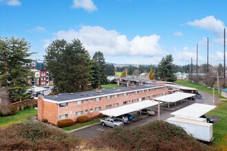 2028 W Meeker St in Kent, WA - Foto de edificio - Building Photo