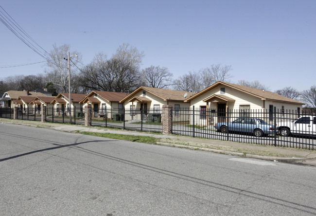 728 E Alston Ave in Memphis, TN - Foto de edificio - Building Photo