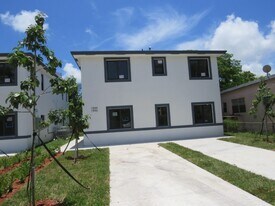 1847 NW 70th St, Unit 1 in Miami, FL - Building Photo