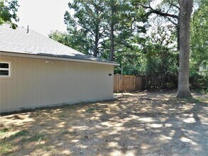 554 Jay St in Shady Shores, TX - Foto de edificio - Building Photo