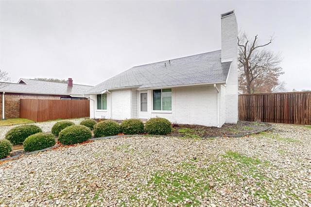 2821 Lancer Ln in Garland, TX - Building Photo