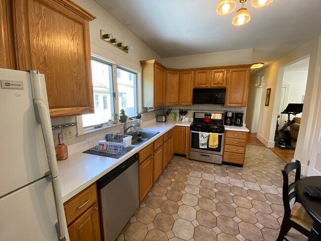 176 Elm St