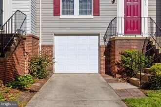 21055 Cornerpost Square in Ashburn, VA - Building Photo - Building Photo