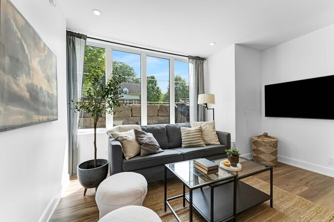 153 Sanford Ave in Ottawa, ON - Building Photo - Building Photo