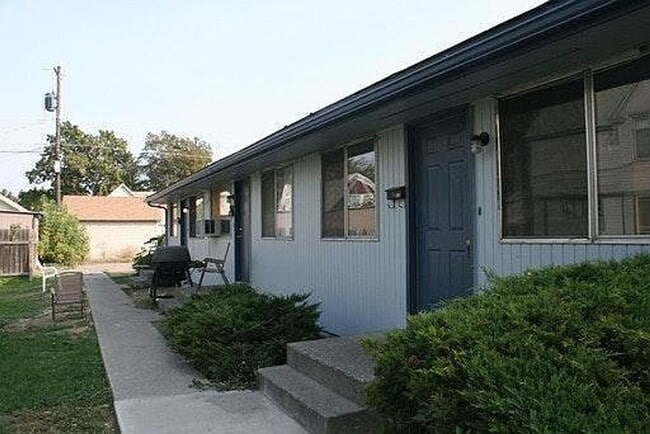 property at 816 W Cleveland Ave