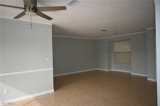 2324 Country Club Blvd in Cape Coral, FL - Building Photo - Building Photo