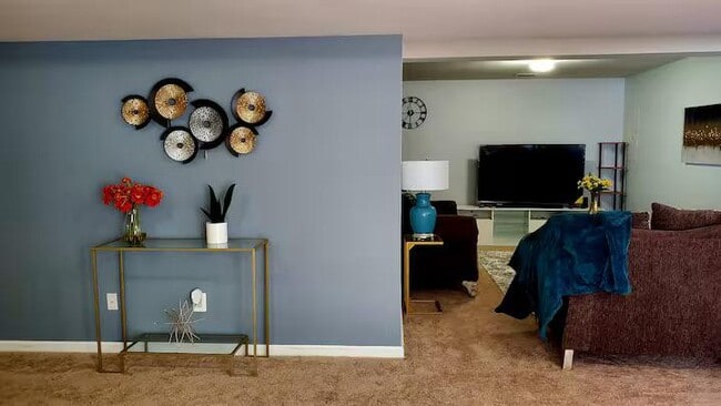 2883 Myrtlewood Dr in Dumfries, VA - Foto de edificio - Building Photo