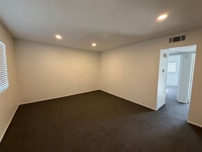 1581 Sequoia Ave in Simi Valley, CA - Building Photo - Building Photo