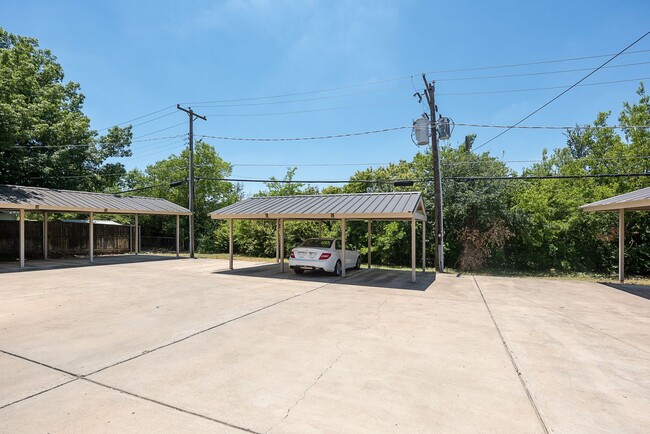 2934 Forest Park Blvd in Fort Worth, TX - Building Photo - Building Photo