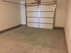 2206 Shamrock Ln in Troy, OH - Building Photo - Building Photo