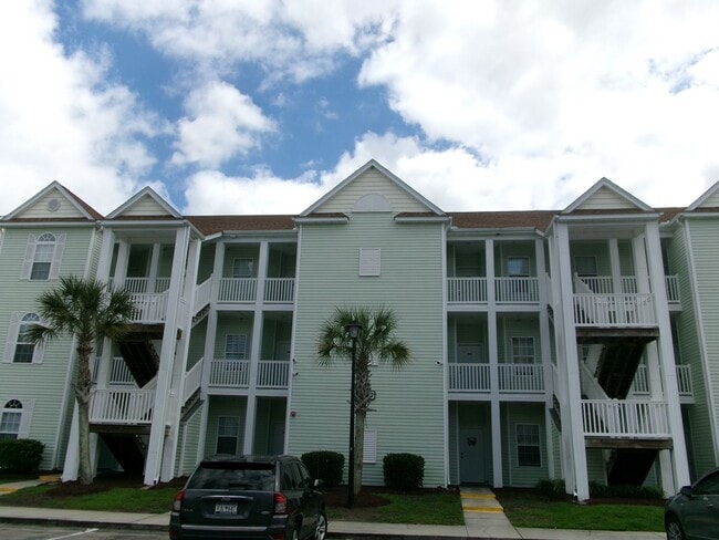property at 110 Fountain Pointe Ln