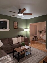 1409 Marentette Ave in Windsor, ON - Foto de edificio - Building Photo