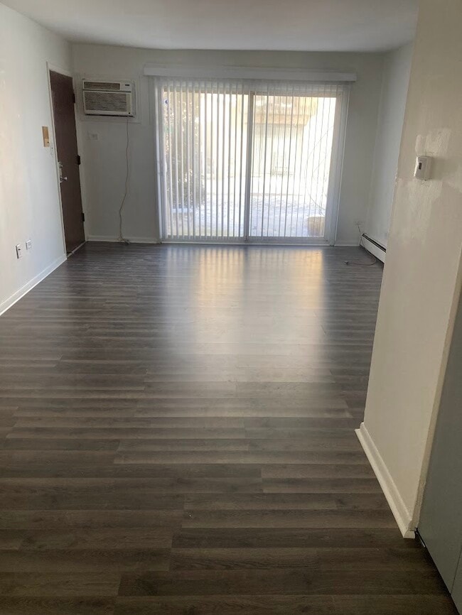 92 Olesen Dr in Naperville, IL - Building Photo - Building Photo