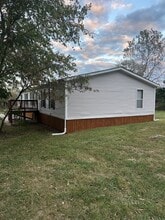 888 Schaper Rd in Foristell, MO - Foto de edificio - Building Photo