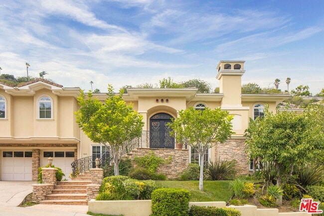 property at 3691 Benedict Canyon Ln