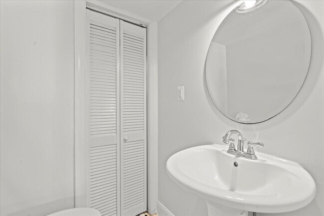 property at 1254 Florida Ave NE