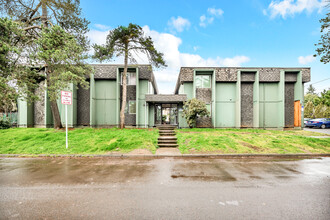 Towne South Apartments in Salem, OR - Building Photo - Building Photo