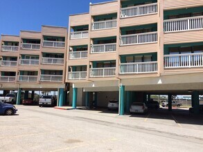 3938 Surfside Blvd, Unit 3126 in Corpus Christi, TX - Foto de edificio - Building Photo