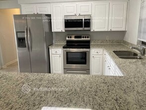 810 Sandalwood Dr in Plant City, FL - Foto de edificio - Building Photo