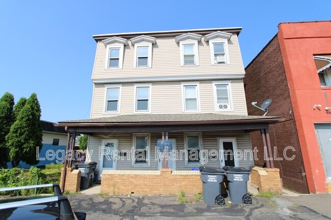 property at 426 1/2 S Poplar St