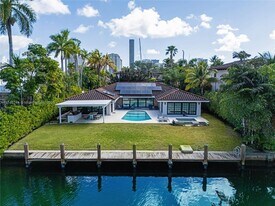 524 Oleander Dr in Hallandale Beach, FL - Building Photo