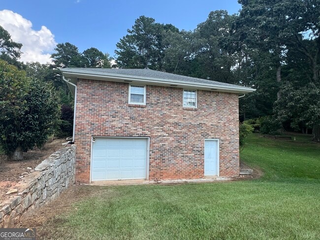 215 Old Oxford Rd in Covington, GA - Building Photo - Building Photo