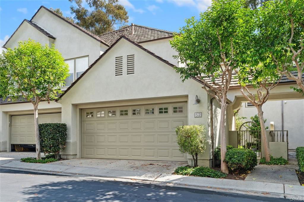 52 Brigmore Aisle in Irvine, CA - Building Photo