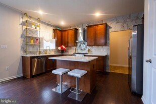 16028 Eagle Roost Ct in Woodbridge, VA - Building Photo