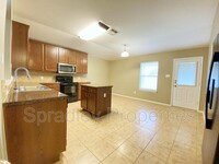 724 Starlight Dr photo'