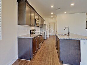 5815 Petronius St in Las Vegas, NV - Building Photo - Building Photo