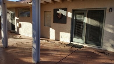 4449 Verdiccio Ave in Las Vegas, NV - Building Photo - Building Photo