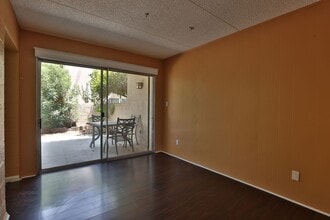 4201 E Camelback Rd in Phoenix, AZ - Building Photo - Building Photo