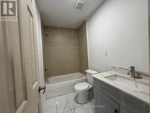 35 Duncombe Blvd in Toronto, ON - Building Photo - Building Photo